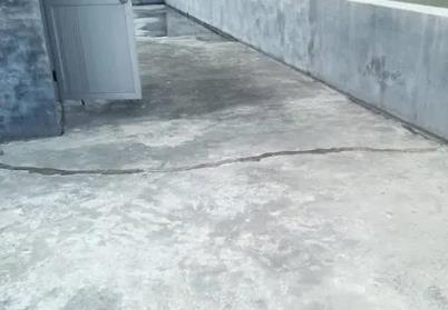 富锦楼顶漏水维修公司分享下如何解决卫生间隐蔽部位漏水的问题?